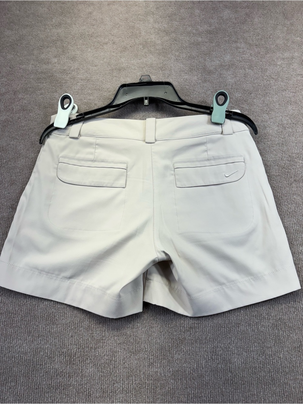 Nike Golf Dri-Fit cream colored shorts size 4 - Picture 3 of 6